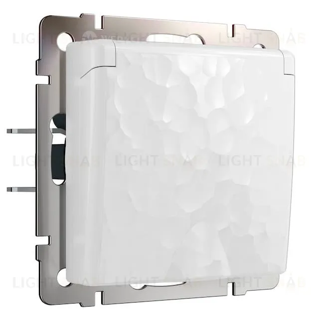 Розетка влагозащищенная с заземлением с защитной крышкой и шторками Werkel Hammer 10A/250В, винтовой зажим, белый a052021 a052021