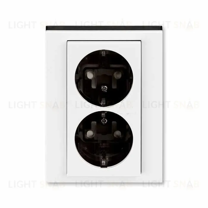 Розетка двойная с рамкой с заземлением и шторками ABB Levit, белый-дымчатый чёрный 2CHH223457C6062 2CHH223457C6062
