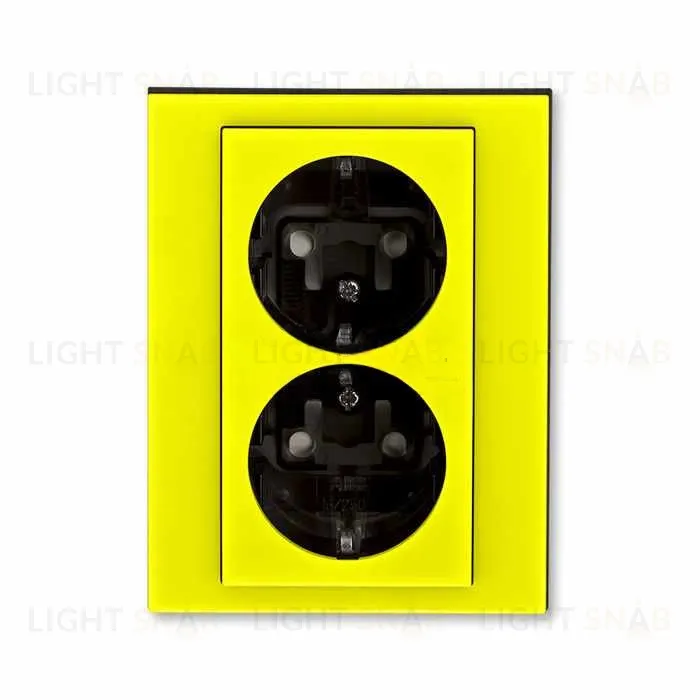Розетка двойная с рамкой с заземлением и шторками ABB Levit, желтый-дымчатый чёрный 2CHH223457C6064 2CHH223457C6064