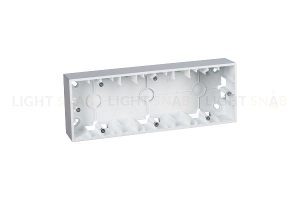 Коробка тройная для накладного монтажа Simon 15, алюминий 1590753-033 1590753-033