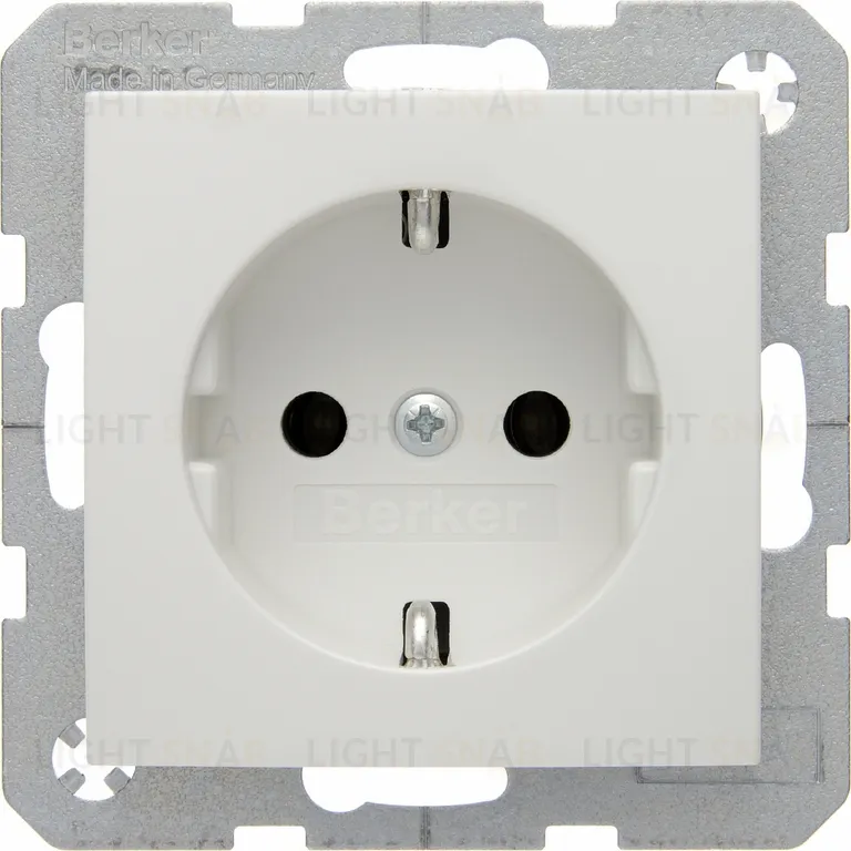 Розетка с заземлением с защитой от детей Berker 16А/250В, белый глянцевый 47238989 47238989