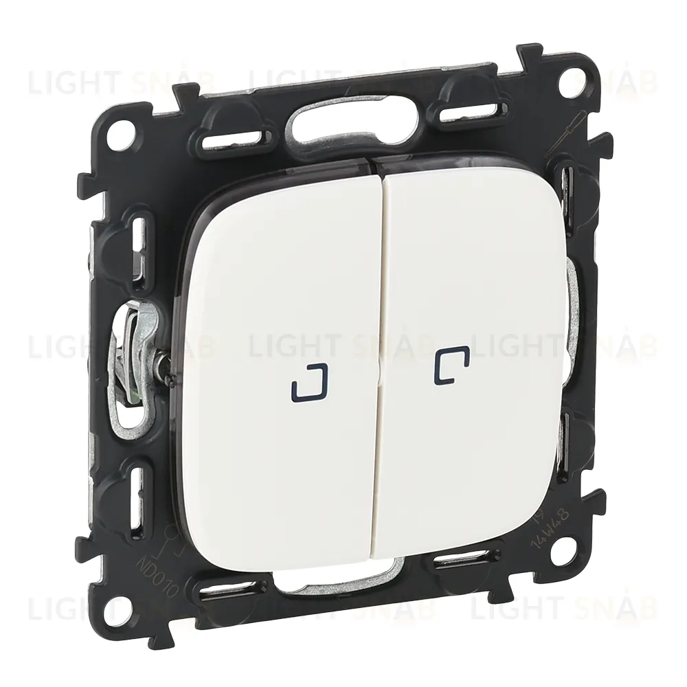 Двухклавишный кнопочный выключатель с подсветкой Legrand Valena Allure 6А/250В белый 752018+67686+67686+755225 752018 + 67686 + 755225