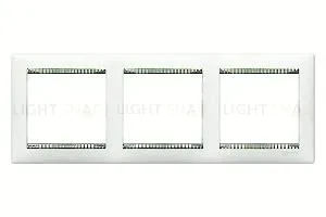 Рамка тройная Legrand Valena, белый глянец/кристалл 774463 774463