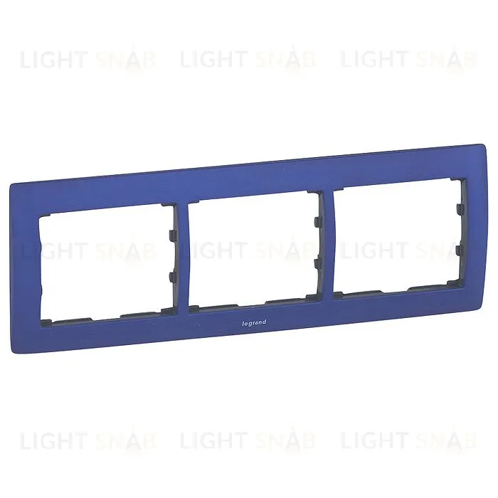 Рамка тройная для горизонтального монтажа Legrand Galea Life синий металл 771913 771913