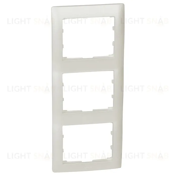 Рамка тройная для вертикального монтажа Legrand Galea Life перламутр 771507 771507