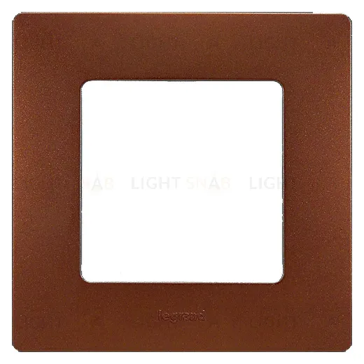 Одноместная рамка Legrand Etika какао 672571 672571