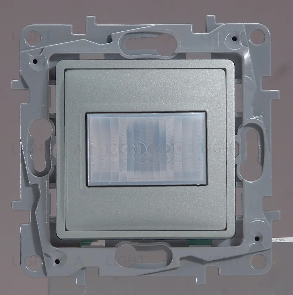 Датчик движения Legran Etika 400Вт без нейтрали (алюминий) 672417 672417