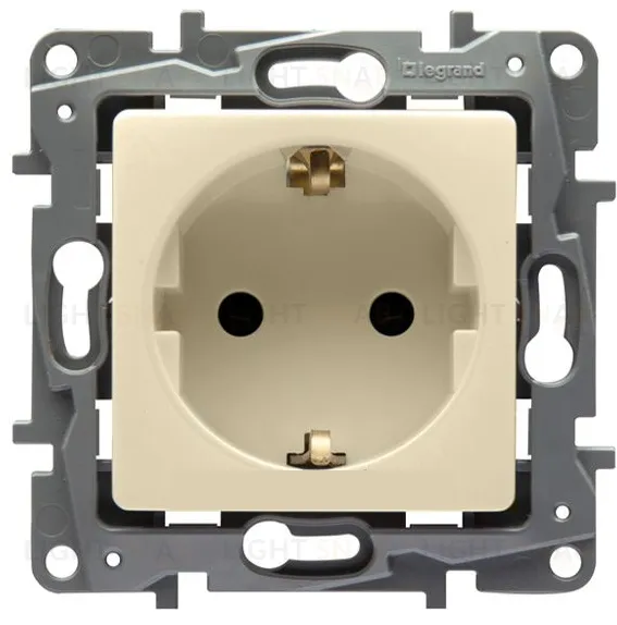 Розетка электрическая Legrand Etika с заземлением, винтовые клеммы (слоновая кость) 672321 672321