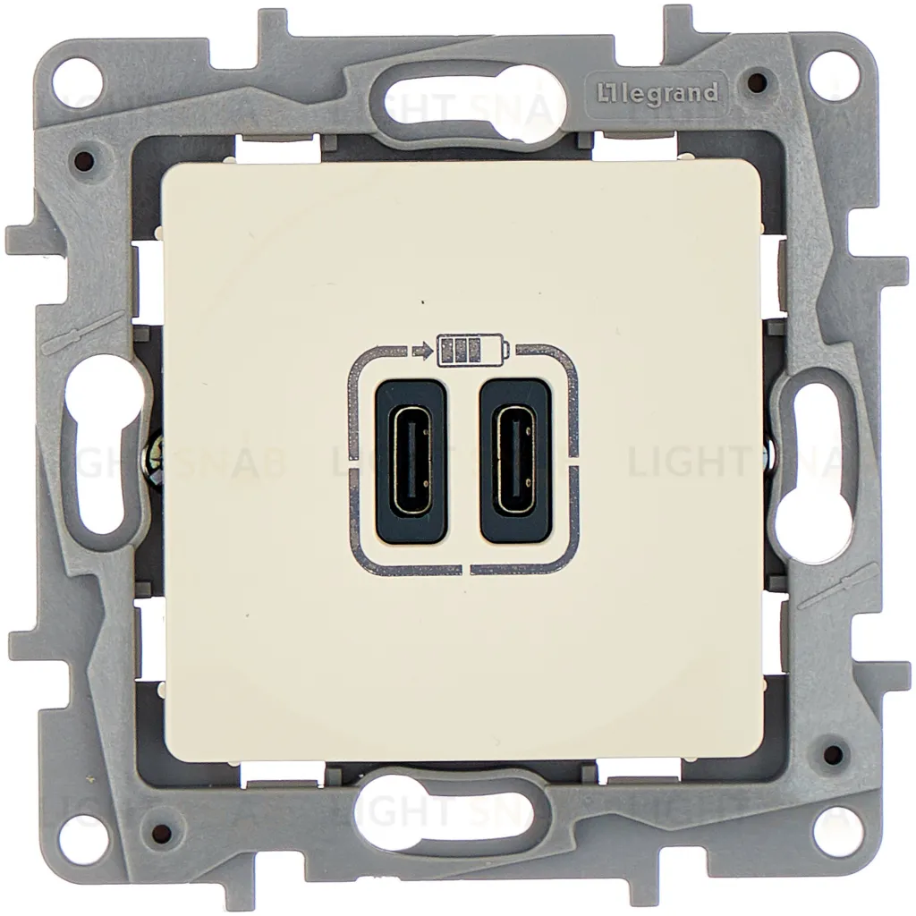 Розетка USB двойная для зарядки 3.0А тип-C+C 5V/3000мА Legrand Etika слоновая кость 672335 672335