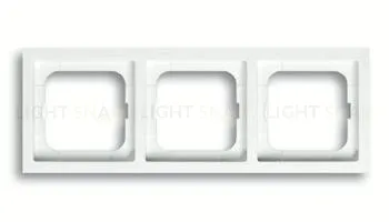 Рамка тройная ABB Future Linear белый глянцевый 2CKA001754A4502 2CKA001754A4502