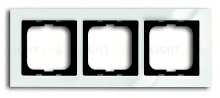 Рамка тройная ABB Busch-axcent белый глянцевый 2CKA001754A4333 2CKA001754A4333
