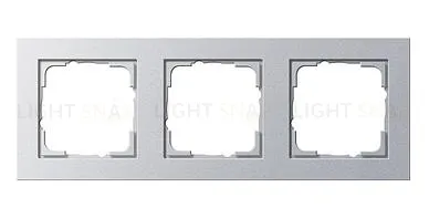 Рамка тройная Gira E2 алюминий 021325 021325