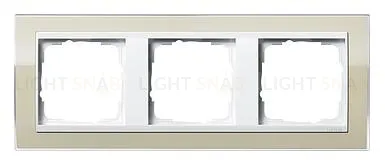 Рамка тройная Gira Event Clear песочный-белый глянец 0213773 0213773