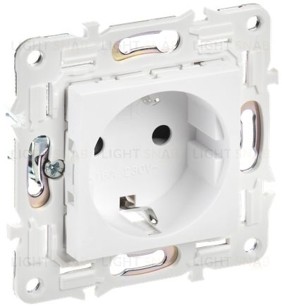 Розетка с заземлением с защитными шторками 16А безвинтовое крепление IEK Skandy арктический белый SK-R14-16-1-K01 SK-R14-16-1-K01
