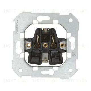 Розетка с заземлением со шторками и безвинтовым зажимом 16А/250В Simon 82 Concept, белый матовый 75464-39+8200041-090 75464-39 + 8200041-090