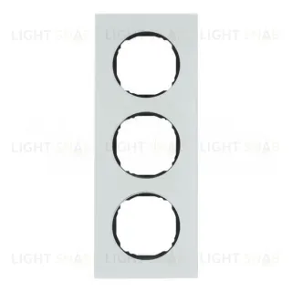 Рамка тройная для установки заподлицо Berker R.8 стекло полярная белизна 10132609 10132609