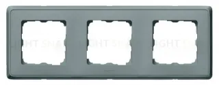 Рамка тройная Legrand Cariva жемчужно-серый 773693 773693