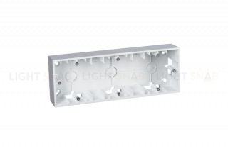Коробка тройная для накладного монтажа Simon 15, алюминий 1590753-033 1590753-033