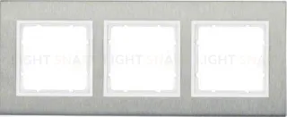 Рамка тройная вертикальная Berker B.7 металл нержавеющая сталь, полярная белизна 10133609 10133609