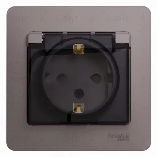 Розетка с рамкой с заземлением со шторками и откидной крышкой Schneider Electric Glossa, IP44 винтовые зажимы 16А/250В, платина GSL001248 GSL001248