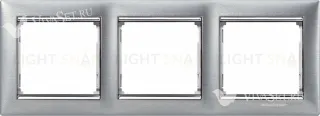 Рамка тройная Legrand Valena матовый алюминий 770333 770333