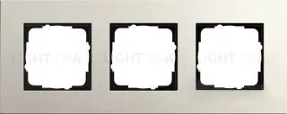 Рамка трехместная Gira Linoleum-Multiplex, светло-серый 0213220 0213220