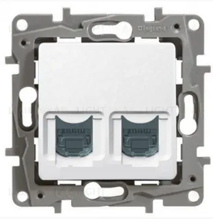 Розетка компьютерная Legrand Etika RJ45 двойная Кат.6 UTP (белая) 672254 672254