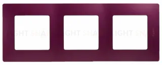 Трехместная рамка Legrand Etika сливовый 672563 672563
