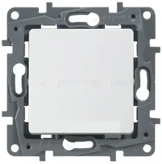 Выключатель одноклавишный с подсветкой на винтах Legran Etika 10A (белый) 672203 672203