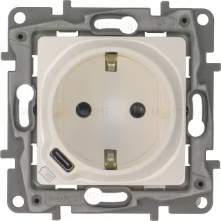 Розетка электрическая со шторками, с заземлением и USB тип С 1500мА/7,5Вт, Legrand Etika белый 672288 672288