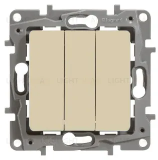 Выключатель трехклавишный на винтах Legran Etika Plus 10A (слоновая кость) 672313 672313