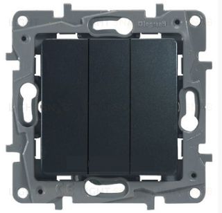 Выключатель трехклавишный на винтах Legran Etika Plus 10A (антрацит) 672613 672613