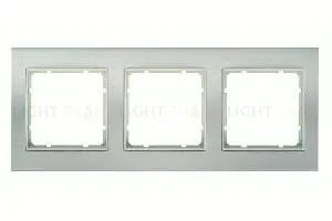 Рамка тройная Berker B.3 алюминий-белый 10133904 10133904