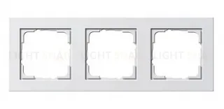 Рамка тройная Gira E2 белый матовый 021322 021322