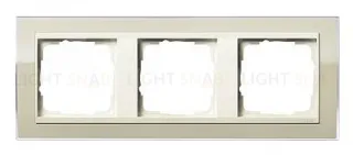 Рамка тройная Gira Event Clear песочный-кремовый глянец 0213771 0213771