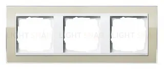 Рамка тройная Gira Event Clear песочный-белый глянец 0213773 0213773