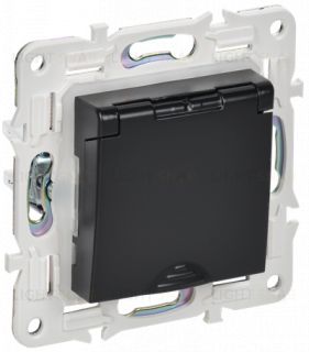 Розетка с заземлением со шторками и крышкой IP44 16А IEK Skandy черный SK-R16-16-44-K02 SK-R16-16-44-K02