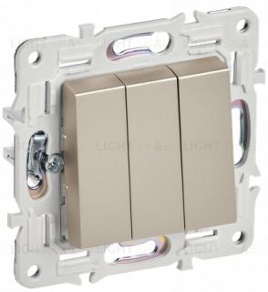 Выключатель трехклавишный 10А IEK Skandy, 10A/250В, шампань SK-V30-0-10-K37 SK-V30-0-10-K37