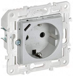 Розетка с заземлением с защитными шторками 16А с USB C 18Вт IEK Skandy серебряный SK-R14-16-U14-018-K23 SK-R14-16-U14-018-K23