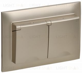 Розетка двойная с заземлением со шторками и крышкой в сборе с рамкой IP44 16А IEK Skandy шампань SK-R26-16-44-K37-F SK-R26-16-44-K37-F