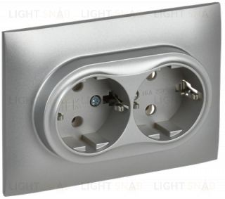 Розетка двойная с заземлением в сборе с рамкой 16А IEK Skandy серебряный SK-R21-16-K23-F SK-R21-16-K23-F