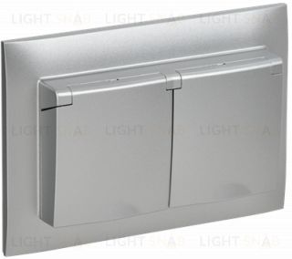 Розетка двойная с заземлением со шторками и крышкой в сборе с рамкой IP44 16А IEK Skandy серебряный SK-R26-16-44-K23-F SK-R26-16-44-K23-F