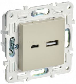Розетка USB двойная A+C 18Вт IEK Skandy бежевый SK-U22-018-K10 SK-U22-018-K10