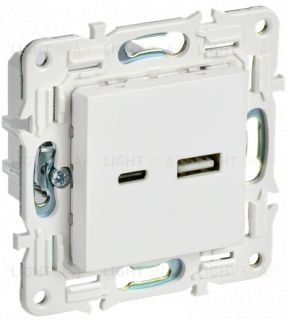 Розетка USB двойная A+C 3,1А IEK Skandy арктический белый SK-U22-D31-K01 SK-U22-D31-K01
