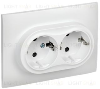 Розетка 2-местная с заземлением с защитными шторками 16А в сборе IEK Skandy арктический белый SK-R24-16-K01-F SK-R24-16-K01-F