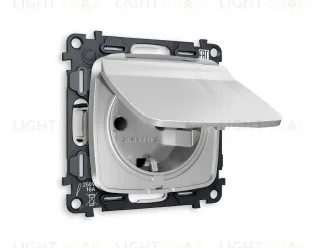 Розетка с заземлением с защитными шторками и крышкой Ambrella Volt Omega 16A/250В, винтовой зажим, серебро глянец VM141+OP4080 VM141 + OP4080