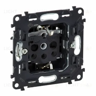 Valena IN'Matic Механизм силовой розетки с заземлениеми шторками 16А 250В~, винтовые зажимы. 753029 753029