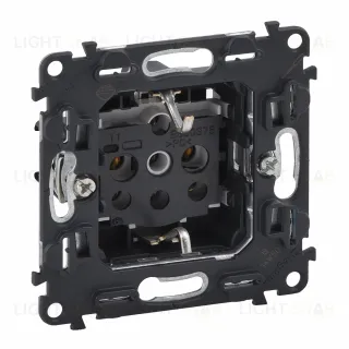 Valena IN'MATIC. Механизм силовой розетки с заземлением 16А 250В. Винтовые зажимы. 753025 753025