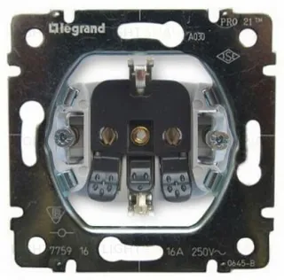 Legrand PRO 21 Мех Розетка с/з, винт клеммы 775921 775921
