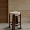 Granite Полубарный табурет из бежевого шенилла и массива ясеня в отделке орех 65 см 420253 - 2